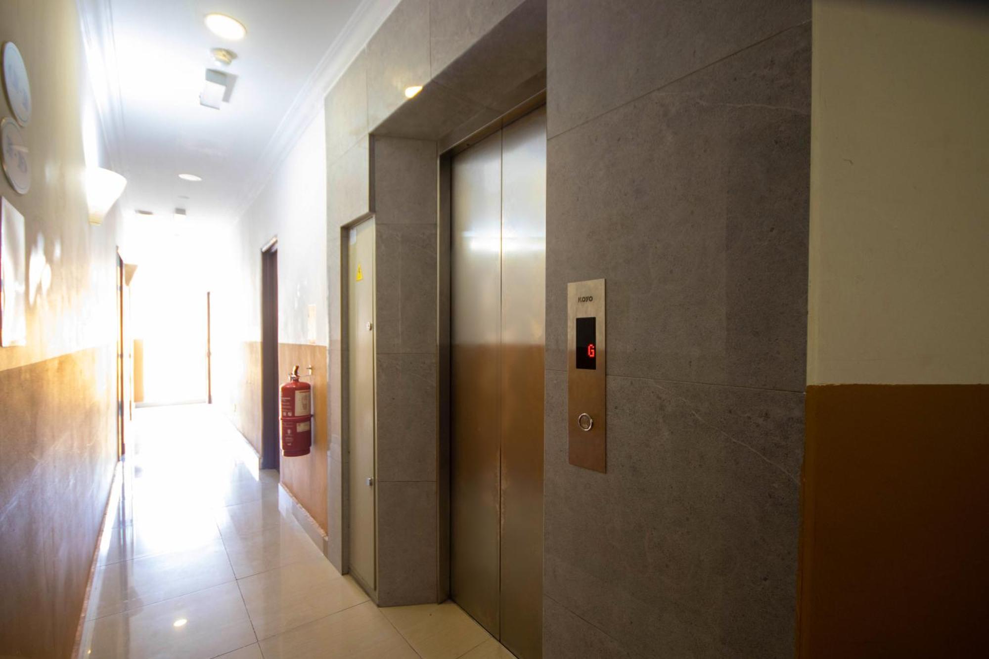 Sun Inns Permas Jaya Джохор-Бару Экстерьер фото