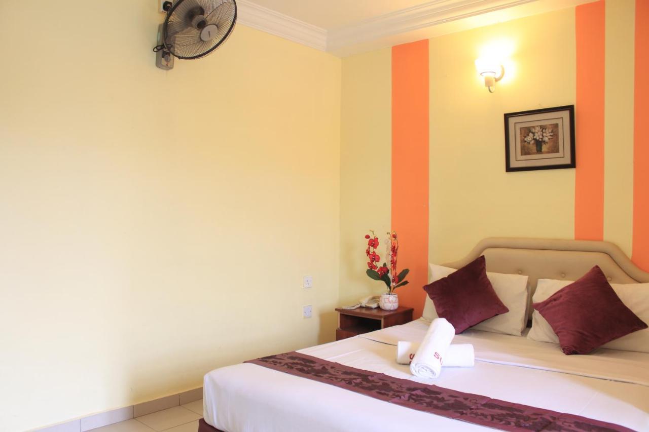 Sun Inns Permas Jaya Джохор-Бару Экстерьер фото