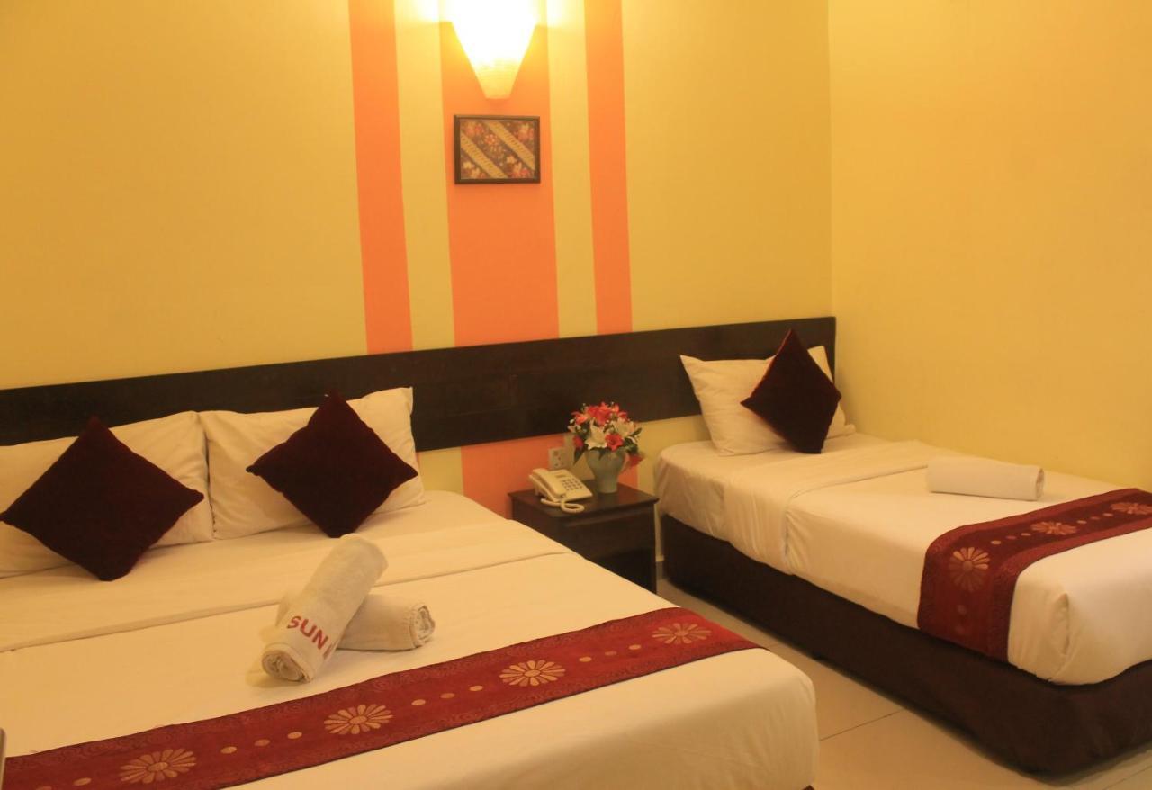 Sun Inns Permas Jaya Джохор-Бару Экстерьер фото