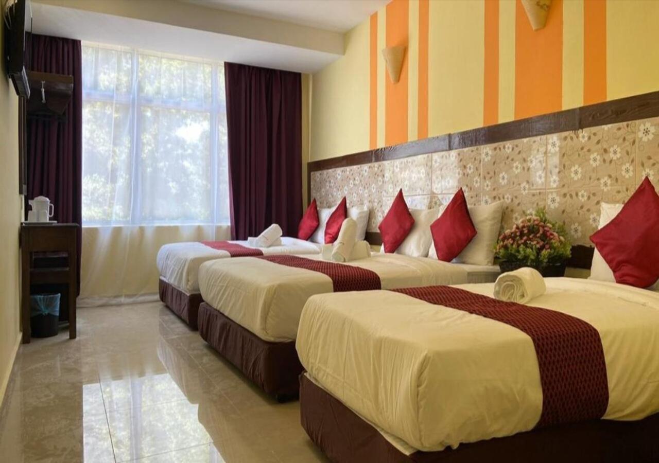 Sun Inns Permas Jaya Джохор-Бару Экстерьер фото