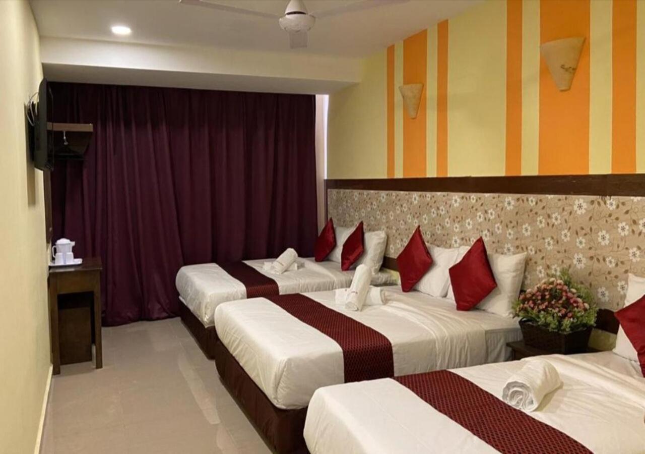 Sun Inns Permas Jaya Джохор-Бару Экстерьер фото